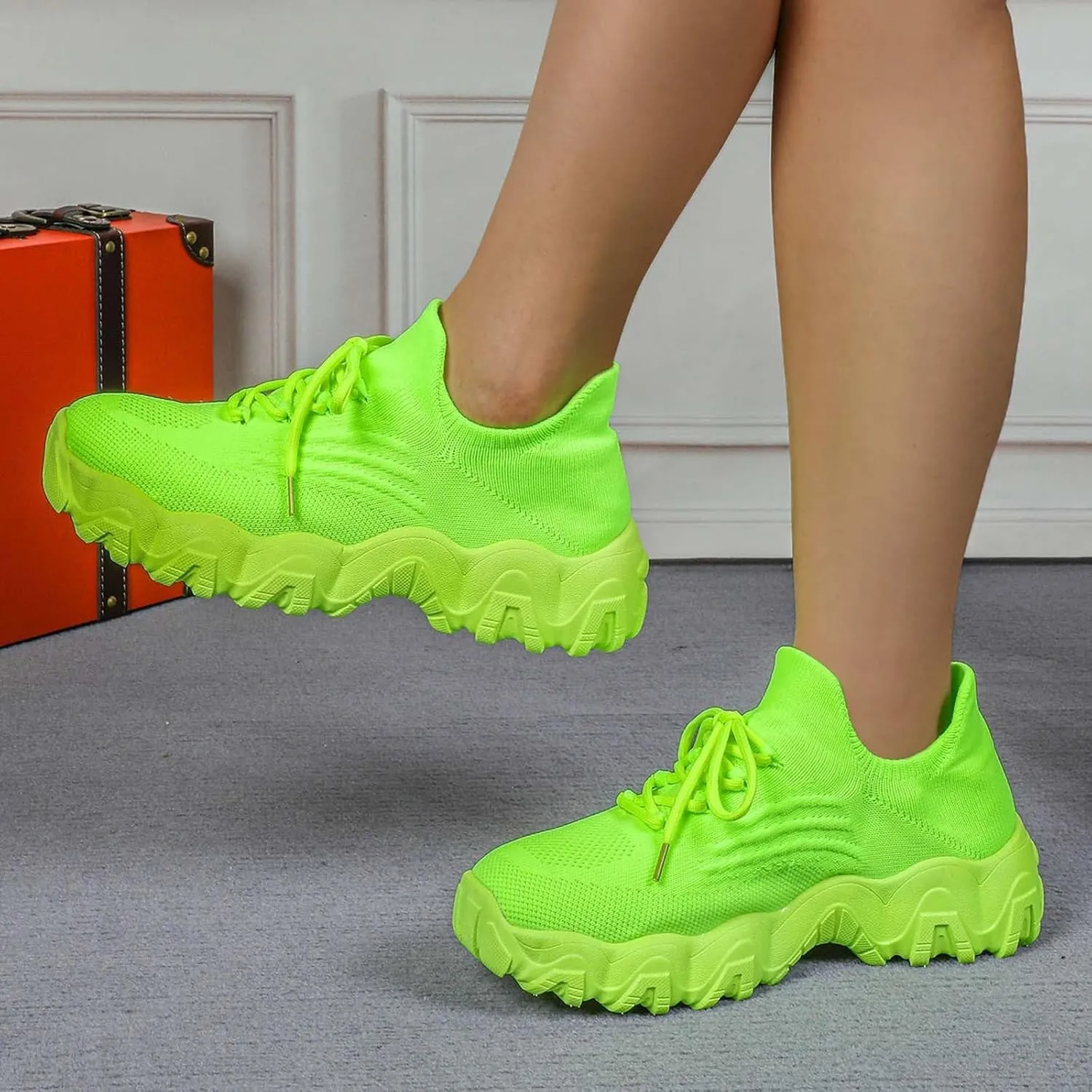 Kubbon Slip on Shoes Women Lightweight Breathable Non Slip Running Shoes Casual Orthopedic Walking Sneakers with Arch Support Plus Size Fashion Sneakers
