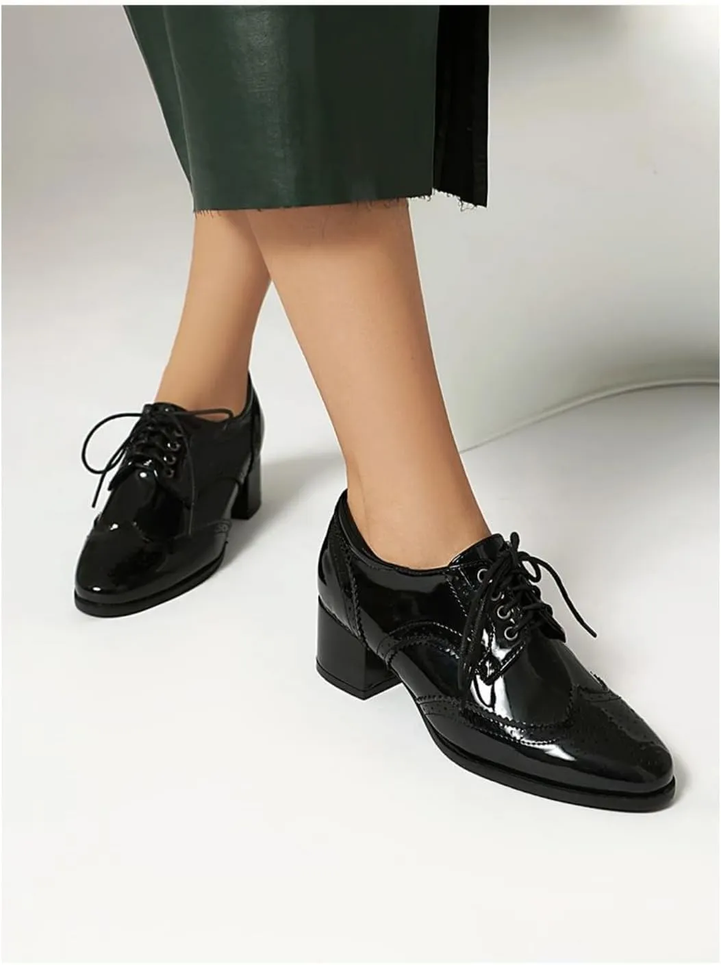 Women's Leather Perforated Lace Up Oxfords Pointed Toe Low Block Heel Brogues Flats Shoes Comfortable Wingtip Derby Saddle Pumps